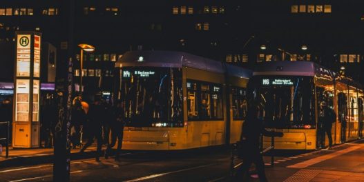 Mesečna karta za javni prevoz od samo 9 evra u Nemačkoj smanjila emisije CO2 za skoro 2 miliona tona