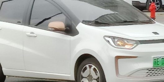 Kineske kompanije proizvele prvi električni automobil sa natrijum-jonskim baterijama